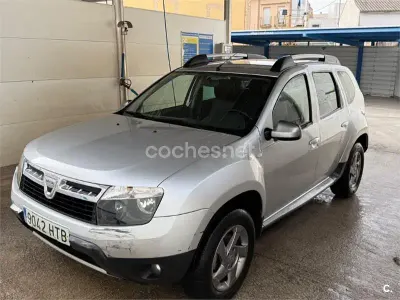 Usado Dacia Duster Lauréate 110 CV (80 kW) 2013 Blanco SUV