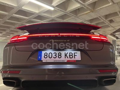 Porsche Panamera 4