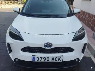 Usado Toyota Yaris Cross Style 116 CV (85 kW) 2022 Blanco SUV