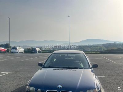 Usado BMW 320 150 CV (110 kW) 2004 Azul Berlina