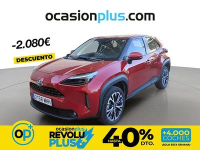 Usado Toyota Yaris Hybrid Style 116 CV (85 kW) 2023 Rojo Pickup/Camioneta