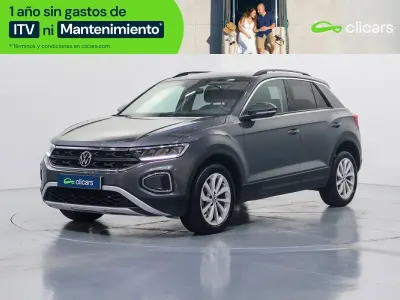 Usado VW T-Roc Life 115 CV (84 kW) 2022 Gris / plata SUV