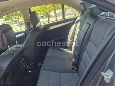 Usado Mercedes C180 Avantgarde 156 CV (114 kW) 2009 Negro Berlina
