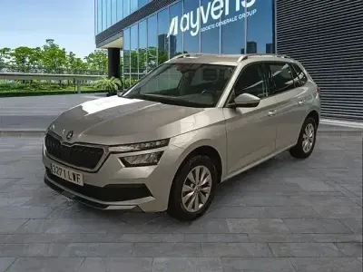 Usado Skoda Kamiq 95 CV (69 kW) 2022 Gris SUV