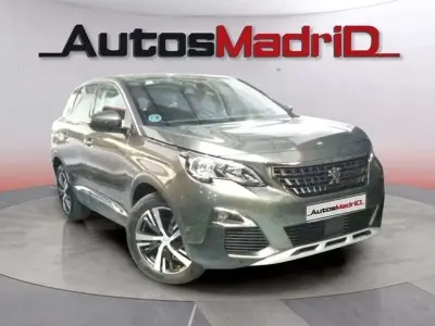 Usado Peugeot 3008 Allure 131 CV (96 kW) 2020 Gris SUV