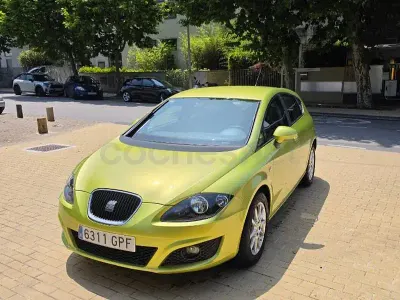 Usado Seat Leon Ecomotive 105 CV (77 kW) 2009 Verde Utilitario