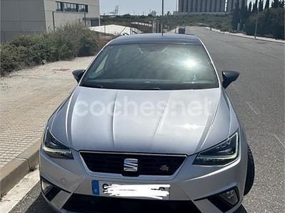 Usado Seat Ibiza FR 110 CV (80 kW) 2021 Gris / plata Utilitario
