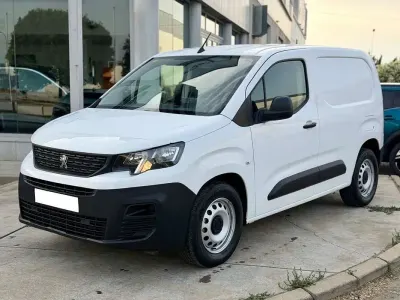 Usado Peugeot Partner S 102 CV (75 kW) 2022 Blanco Monovolumen