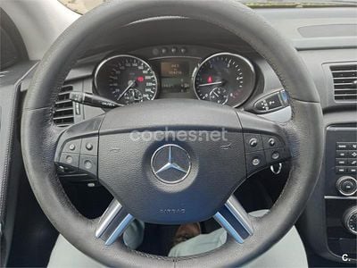 Usado Mercedes R280 190 CV (139 kW) 2007 Negro Monovolumen