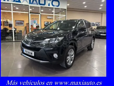 Käytetty Toyota RAV4 Executive 150 HP (110 kW) 2014 Musta Katumaasturi