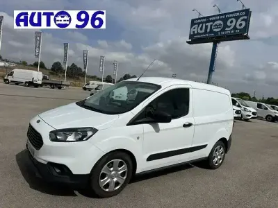 Usado Ford Transit Courier Trend 100 CV (73 kW) 2023 Blanco Van
