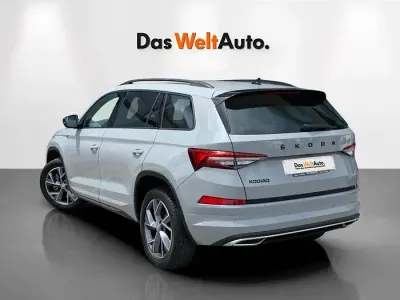 Usado Skoda Kodiaq SportLine 150 CV (110 kW) 2023 Gris / plata SUV