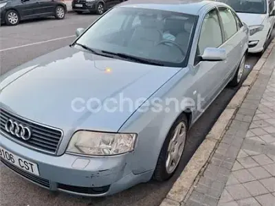 Usado Audi A6 220 CV (161 kW) 2004 Azul Berlina