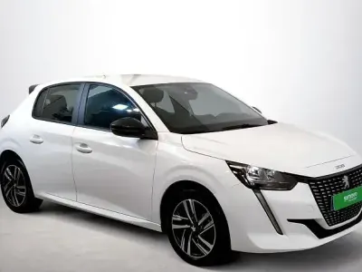 Usado Peugeot 208 Active 100 CV (73 kW) 2023 Blanco Utilitario