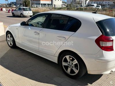 Usado BMW 118 122 CV (89 kW) 2005 Blanco Utilitario