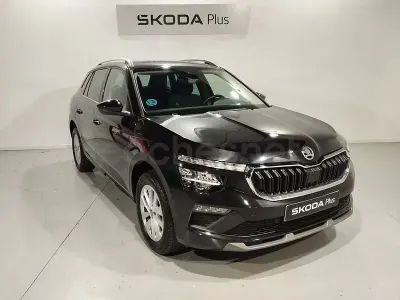 Usado Skoda Kamiq Selection 115 CV (84 kW) 2025 Negro SUV