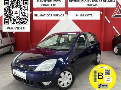 Usado Ford Fiesta Trend 80 CV (58 kW) 2002 Azul Utilitario