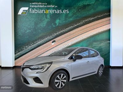 Gris / plata Usado 2023 Renault Clio V Equilibre Berlina | 15.900 € (Precio justo)