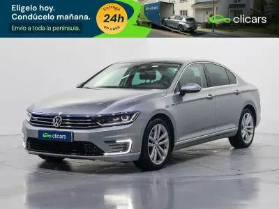 Käytetty VW Passat GTE 218 HP (160 kW) 2018 Harmaa Sedan