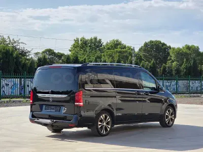 Usado Mercedes V250 Avantgarde 204 CV (150 kW) 2016 Negro Monovolumen