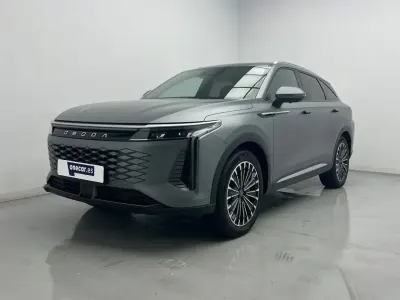 Usado Omoda 9 537 CV (394 kW) 2025 Gris SUV