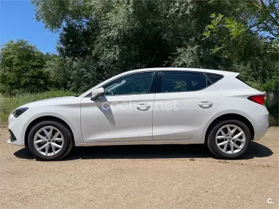 Usado Seat Leon Style 110 CV (80 kW) 2024 Blanco Berlina