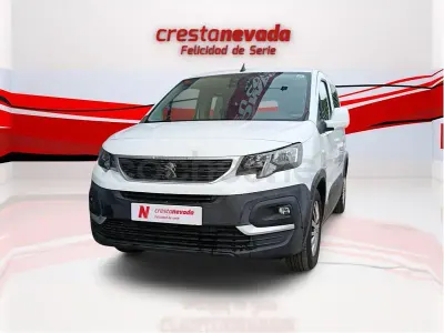 Usado Peugeot Rifter Active 100 CV (73 kW) 2021 Blanco Monovolumen