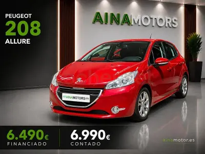 Usado Peugeot 208 Allure 100 CV (73 kW) 2015 Rojo Utilitario
