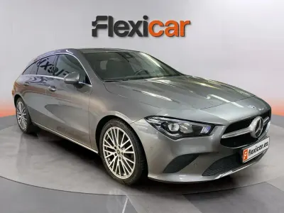 Usado Mercedes CLA180 Shooting Brake 116 CV (85 kW) 2022 Gris Familiar