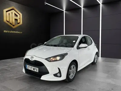 Usado Toyota Yaris Hybrid Business Edition 116 CV (85 kW) 2024 Blanco Berlina