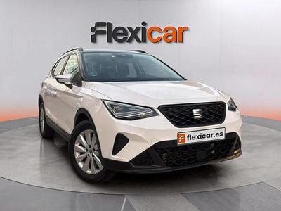 Usado Seat Arona Style 110 CV (80 kW) 2023 Blanco SUV