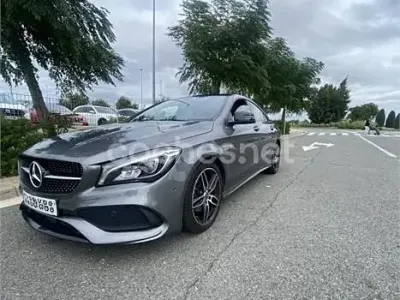 Usado Mercedes CLA200 156 CV (114 kW) 2018 Gris / plata Berlina