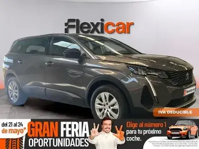 Usado Peugeot 5008 Active 136 CV (100 kW) 2024 Gris SUV