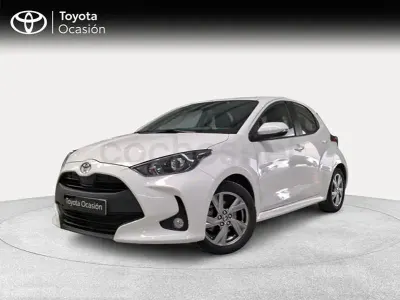 Usado Toyota Yaris Hybrid Active 116 CV (85 kW) 2025 Blanco Berlina