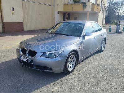 Usado BMW 520 170 CV (125 kW) 2004 Gris / plata Berlina