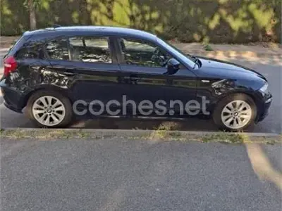 Usado BMW 116 122 CV (89 kW) 2011 Negro Utilitario