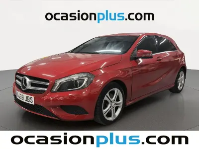 Usado Mercedes A200 Urban 136 CV (100 kW) 2014 Rojo Utilitario