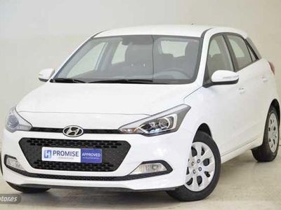 Usado Hyundai i20 85 CV (62 kW) 2018 Blanco