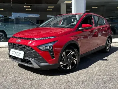 Usado Hyundai Bayon 100 CV (73 kW) 2021 Granate SUV