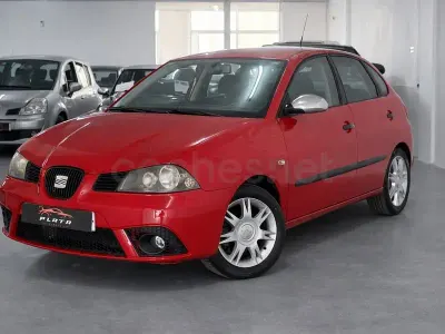 Usado Seat Ibiza 85 CV (62 kW) 2006 Rojo Utilitario