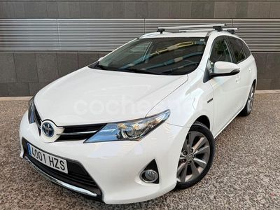 Toyota Auris Hybrid