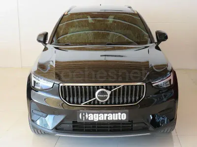 Usado Volvo XC40 Core 211 CV (155 kW) 2022 Negro SUV