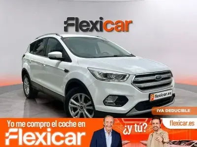 Usado Ford Kuga Trend 120 CV (88 kW) 2019 Blanco SUV