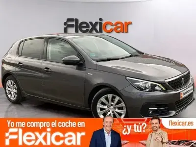 Usado Peugeot 308 Access 130 CV (95 kW) 2020 Gris