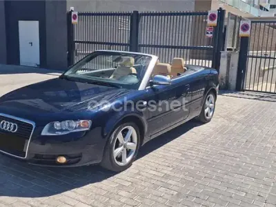 Usado Audi A4 Cabriolet 180 CV (132 kW) 2008 Azul Descapotable
