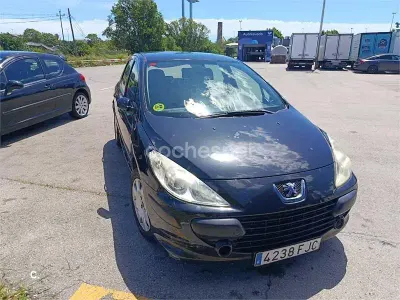 Usado Peugeot 307 110 HP (80 kW) 2006 Preto Sedan