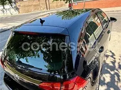 Usado VW Golf VII Advance 140 CV (102 kW) 2013 Negro Berlina