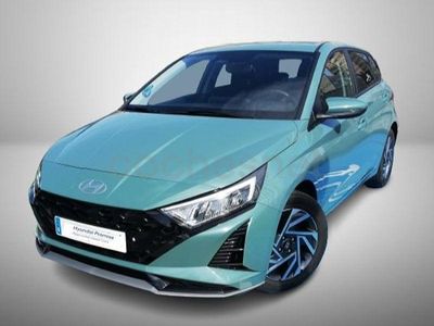 Usado Hyundai i20 100 CV (73 kW) 2025 Verde Utilitario