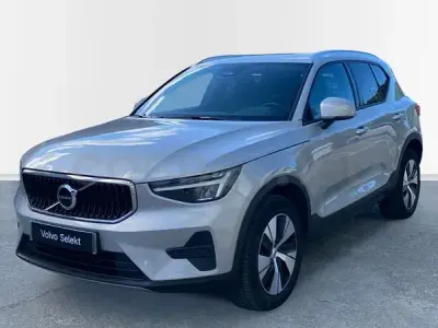 Usado Volvo XC40 Core 163 CV (119 kW) 2025 Gris / plata SUV