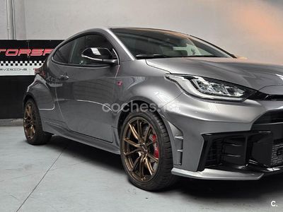 Usado Toyota Yaris 276 CV (202 kW) 2024 Gris / plata Utilitario